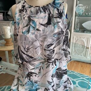 Flowing top size 6